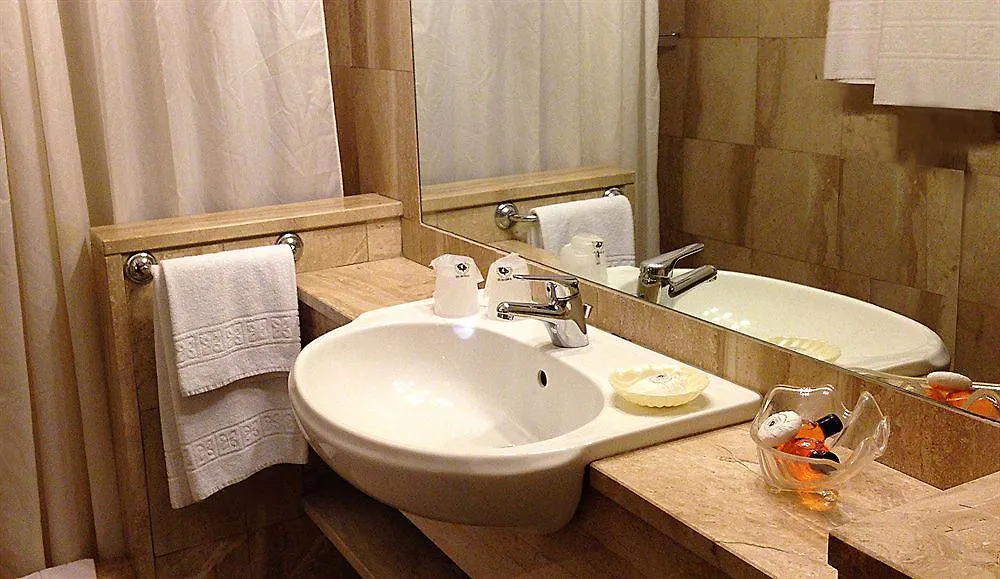 אולביה Colonna Palace Hotel Mediterraneo 4*,  איטליה